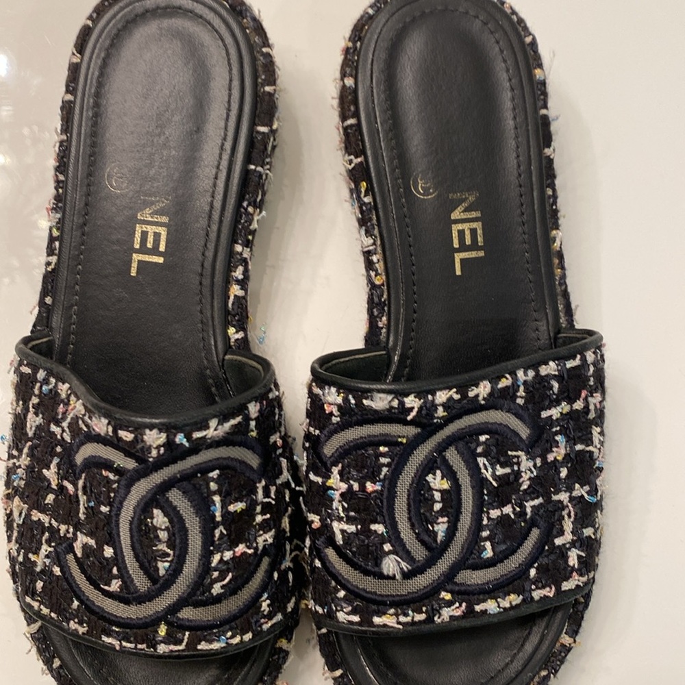 Chanel tweed sandals - Picture 2 of 7